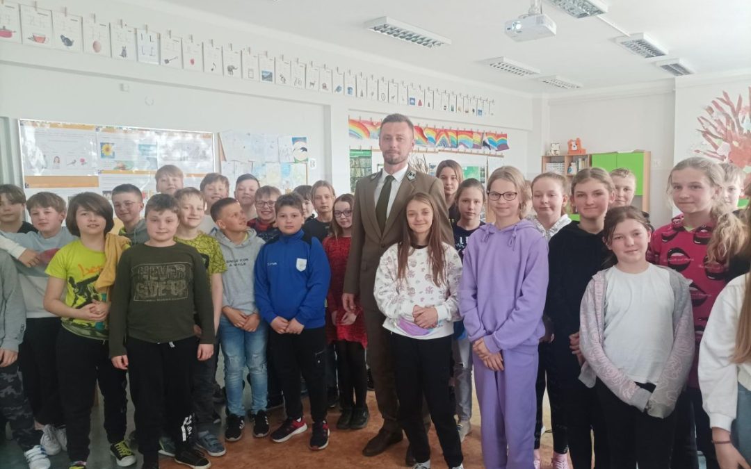 Spotkanie z panem leśniczym Grzegorzem Karwatem