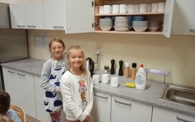Zajęcia kulinarne. 2a w pracowni gospodarstwa domowego w ramach projektu „Laboratoria przyszłości”