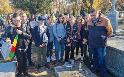 Listopadowa zaduma na cmentarzach…