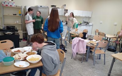Spotkanie kulinarne w Laboratorium Przyszłości klasy 7a