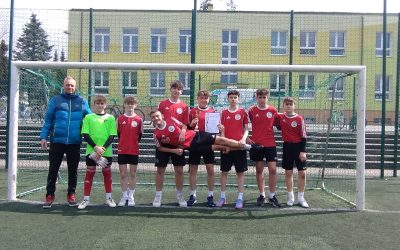 ZWYCIĘSTWO – piłka nożna chłopców klas starszych