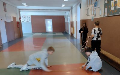 Klasa 4D odkrywa świat pomiarów